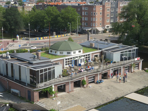 De Amstel terras met zonnepanelen De Amstel terras met zonnepanelen